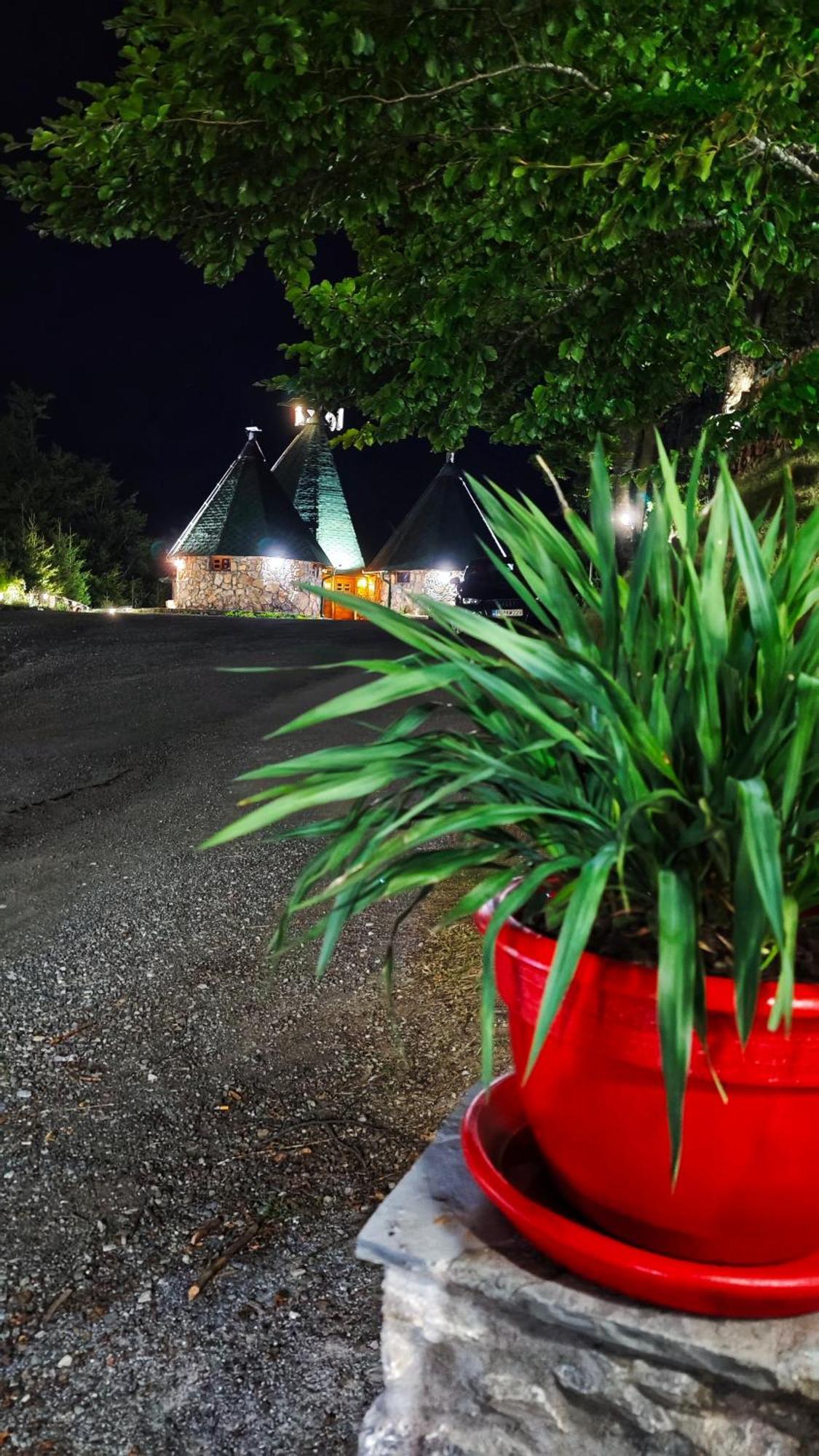 Kozak Apartments & Restaurant Mojkovac Bagian luar foto
