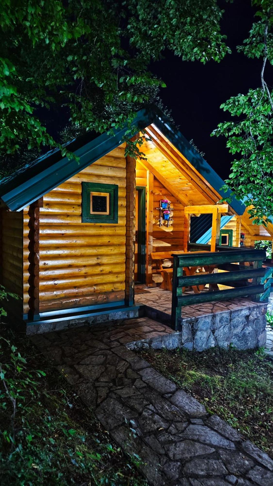 Kozak Apartments & Restaurant Mojkovac Bagian luar foto