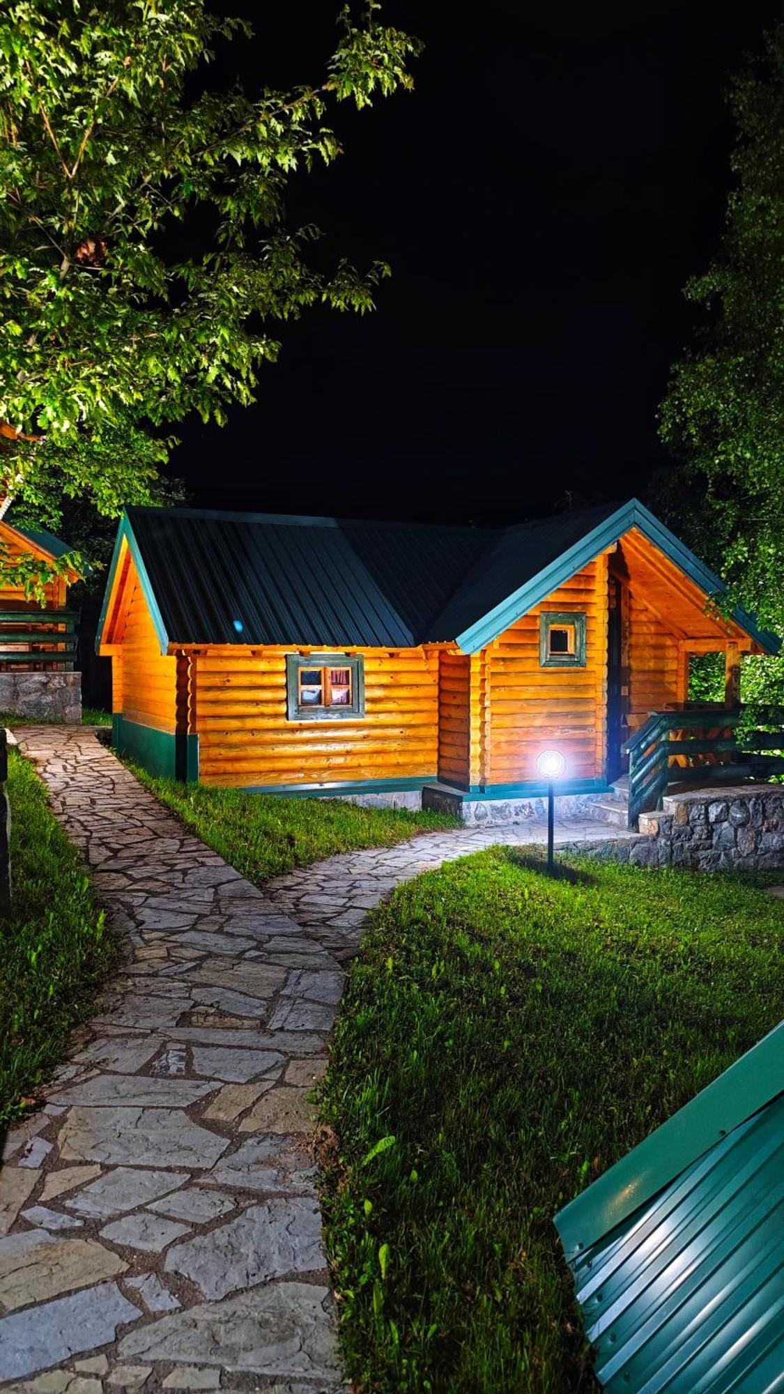 Kozak Apartments & Restaurant Mojkovac Bagian luar foto