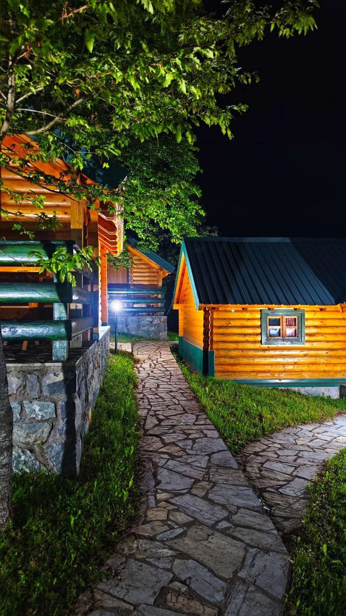 Kozak Apartments & Restaurant Mojkovac Bagian luar foto