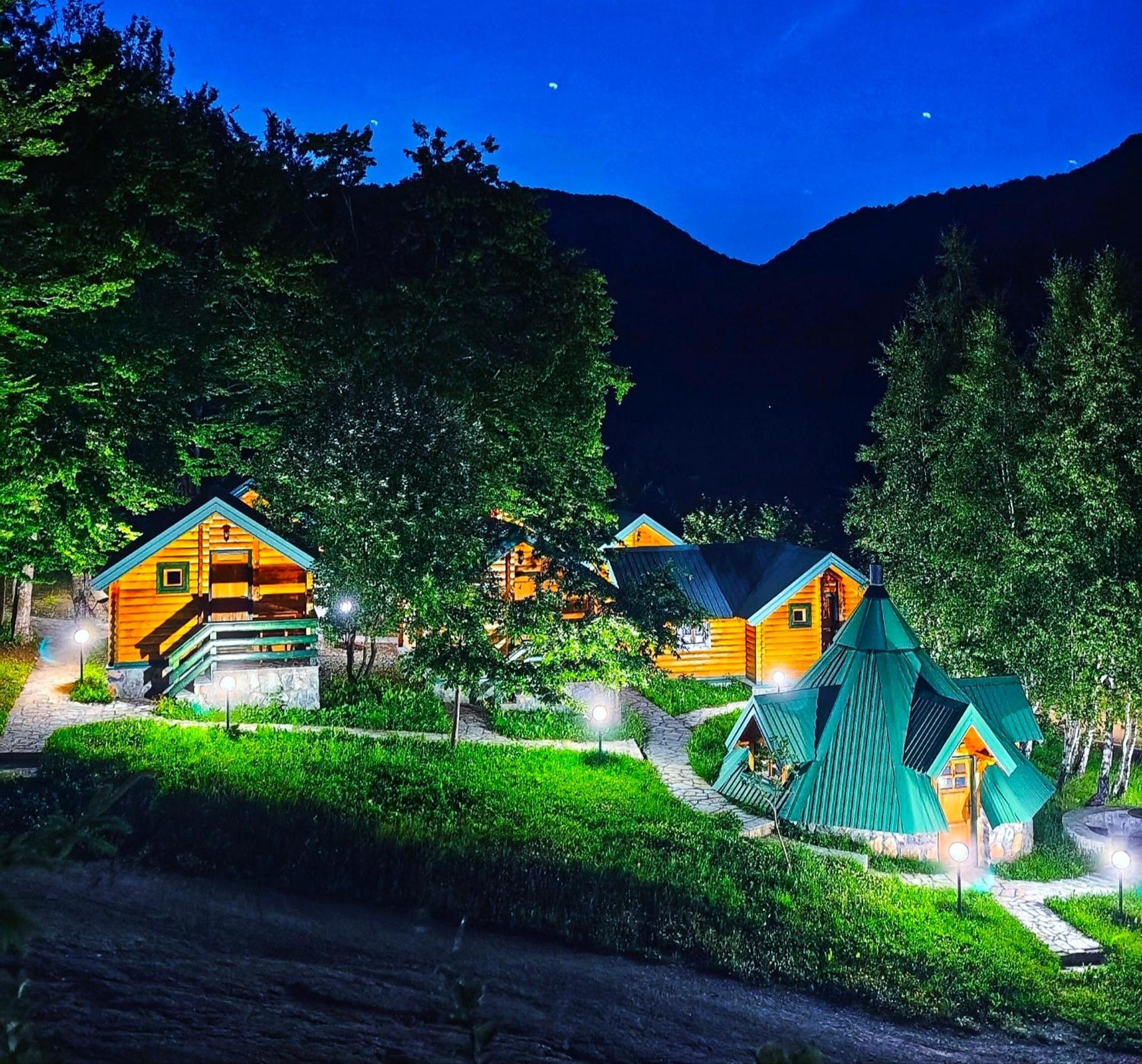 Kozak Apartments & Restaurant Mojkovac Bagian luar foto
